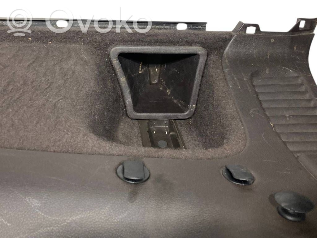 Sānu dekoratīvās apdares panelis