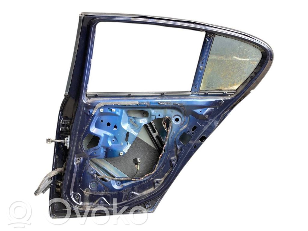 Aizmugurējās durvis