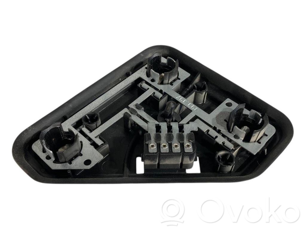 Aizmugures spuldzes vāka turētājs