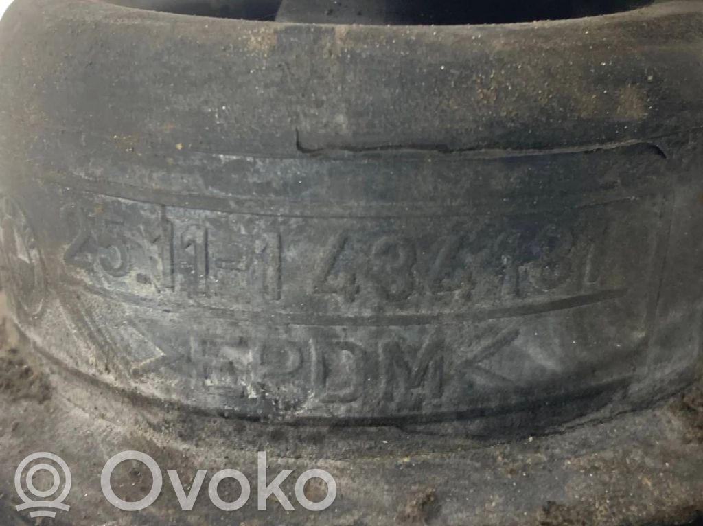 Switching mechanism (sliding mechanism)