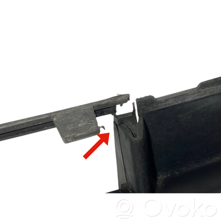 Apakšējais režģis (trīsdaļīgs)