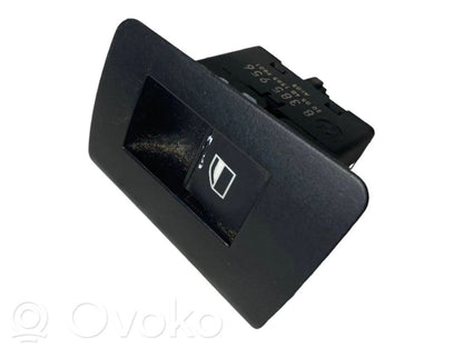 Power window switch