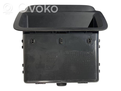 Klimata kontrole / mazā radiatora vadības dekoratīvā apdare