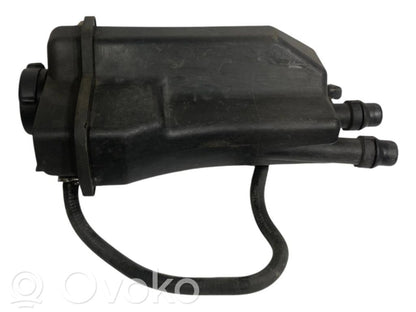 Dzesēšanas šķidruma izplešanās tvertne