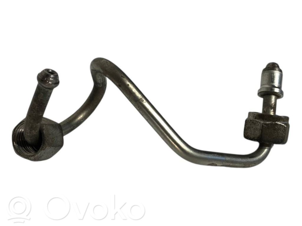 Degvielas caurulīte (-es)