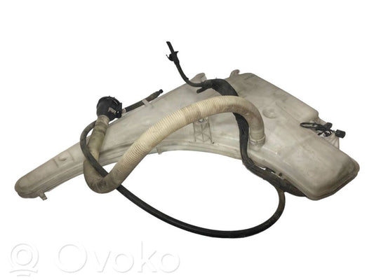 Logu šķidruma tvertne