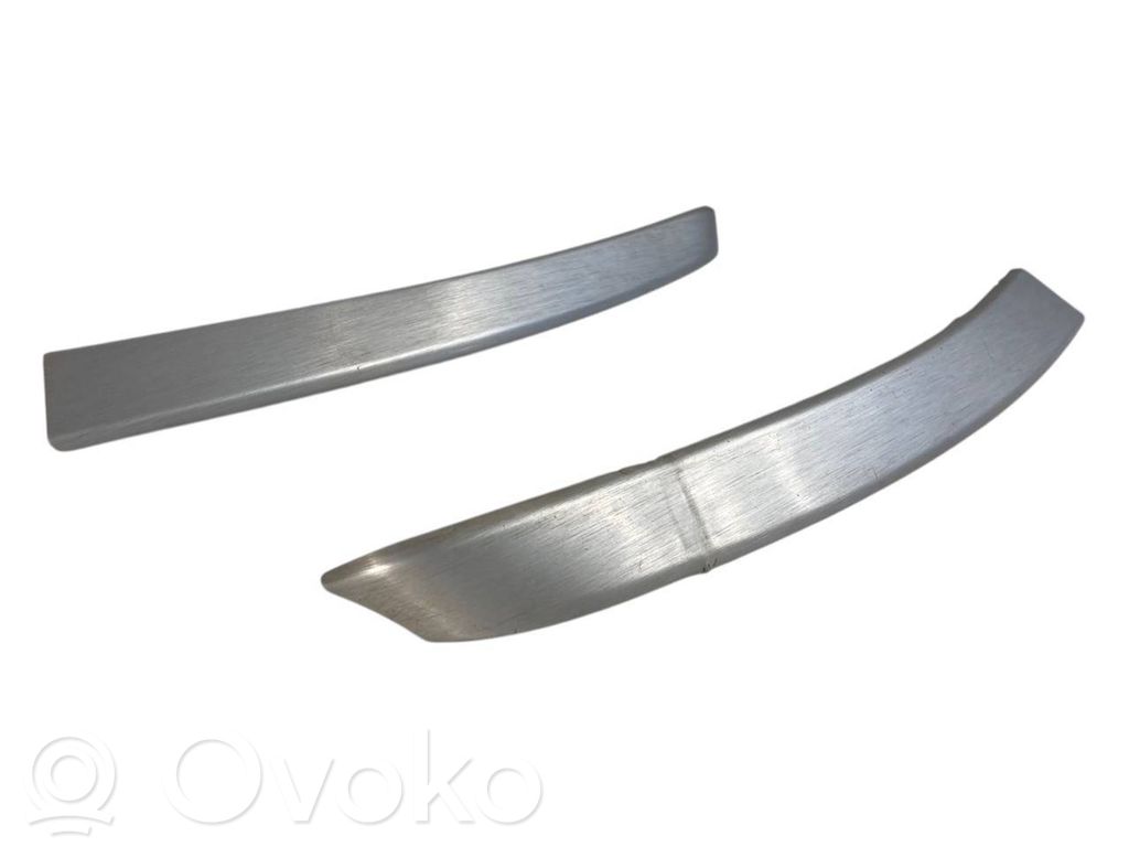 Salona dekoratīvās apdares komplekts