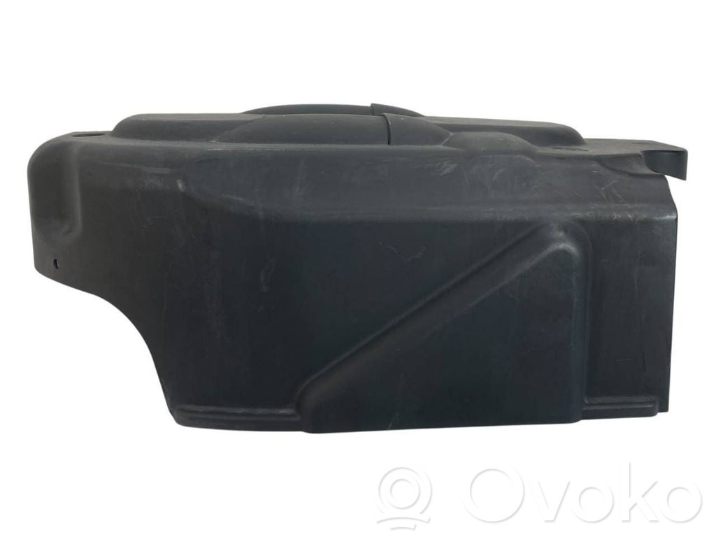 Cita veida dzinēja nodalījuma detaļa