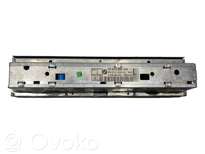 Radio / CD/DVD atskaņotājs / navigācija