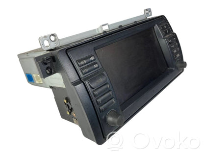 Radio / CD/DVD atskaņotājs / navigācija