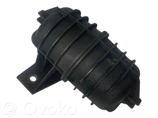 Vacuum air tank