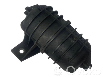 Vacuum air tank
