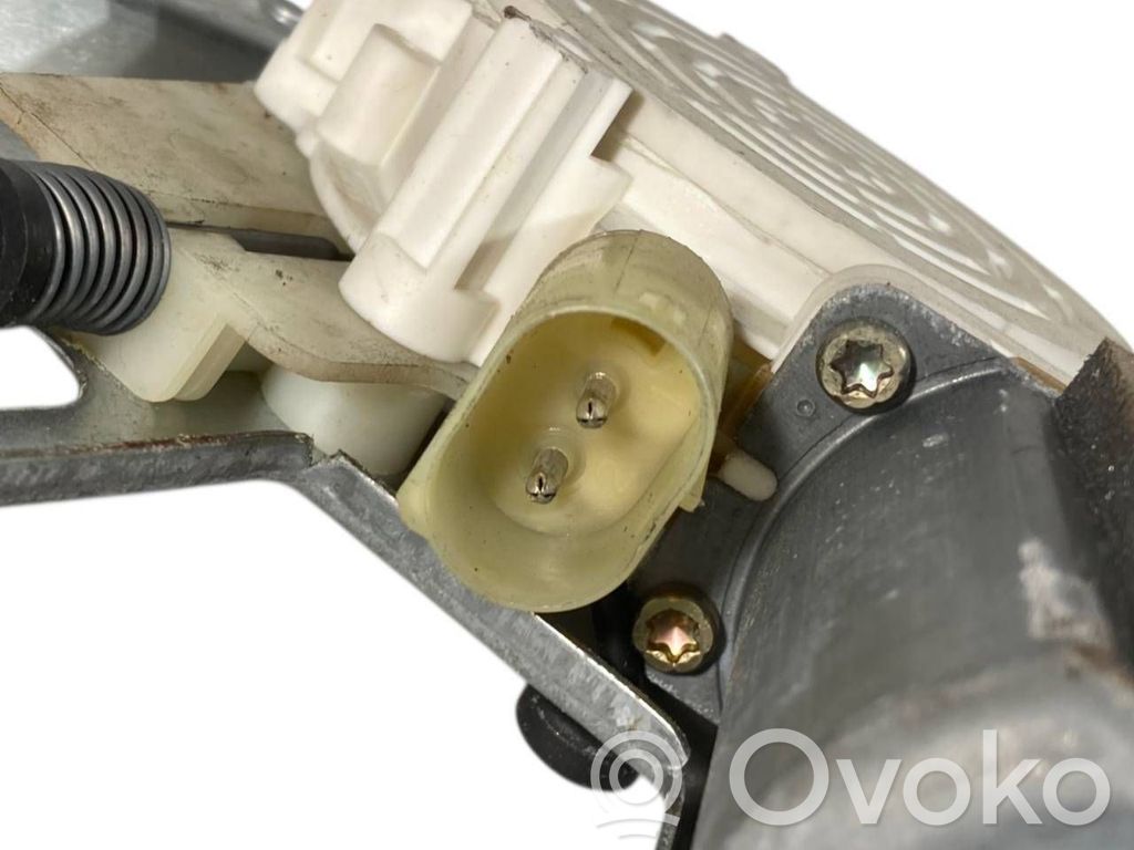 Priekšpusē elektriskā loga pacelšanas mehānisma komplekts