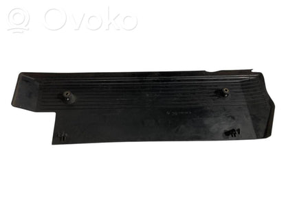 Dzinēja pārsegs (dekoratīva apdare)