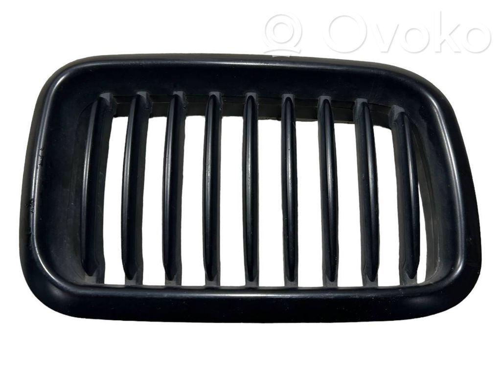 Apakšējais režģis (trīsdaļīgs)