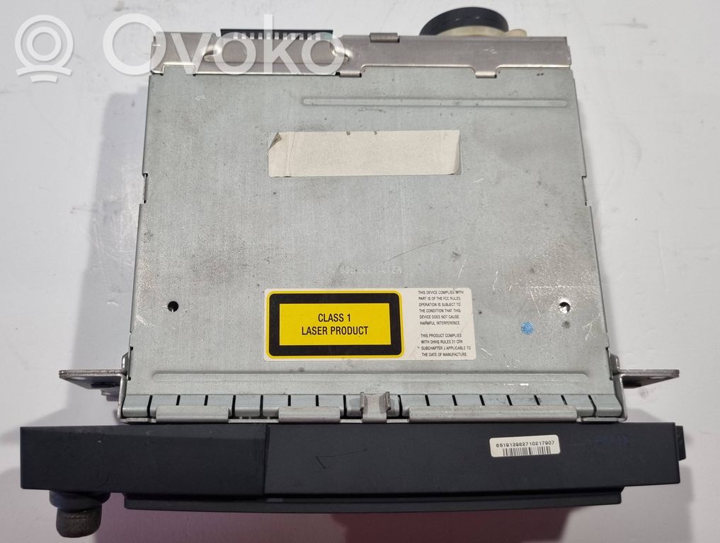 Радио / CD/DVD-плеер / навигация