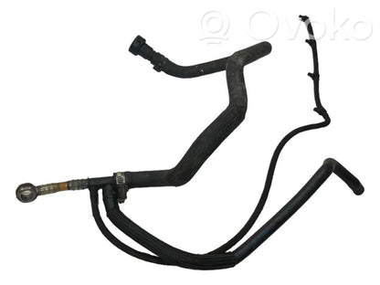 Degvielas caurulīte (-es)