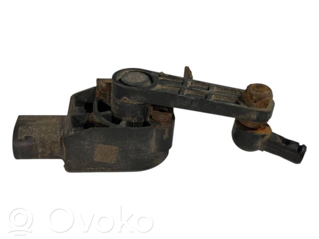 Augstuma sensors (priekšējo lukturu)