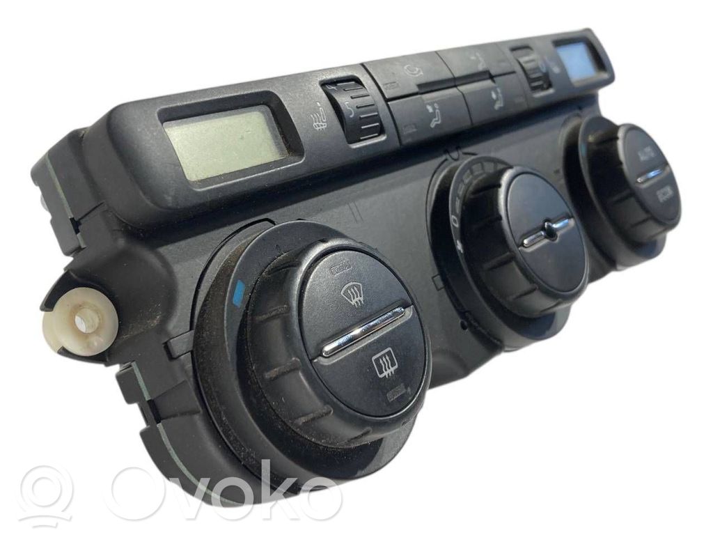 Gaisa kondicioniera / klimata kontroles / salona apsildes vadības bloks (salonā)