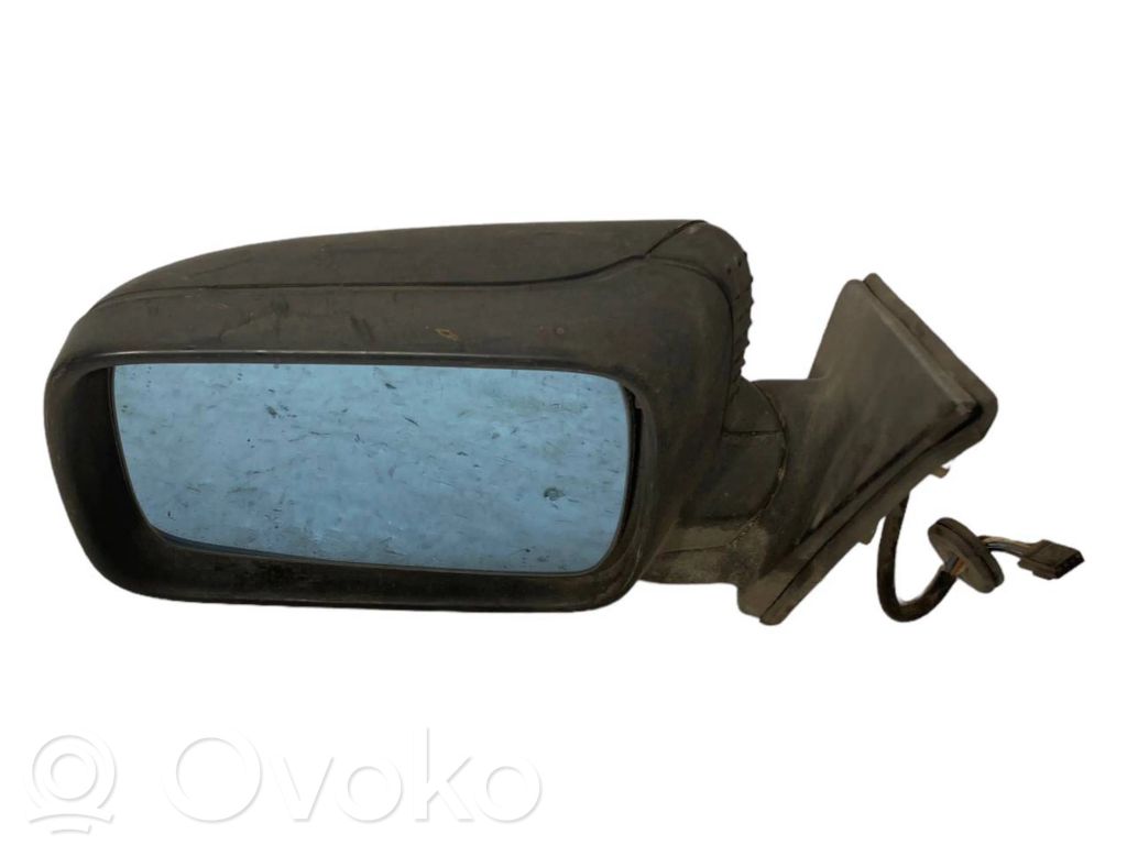 Mirror (electrically controlled)