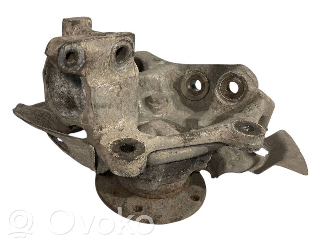 Priekšējā riteņa rumbas vārpstas šarnīrs (stupica, capfa)