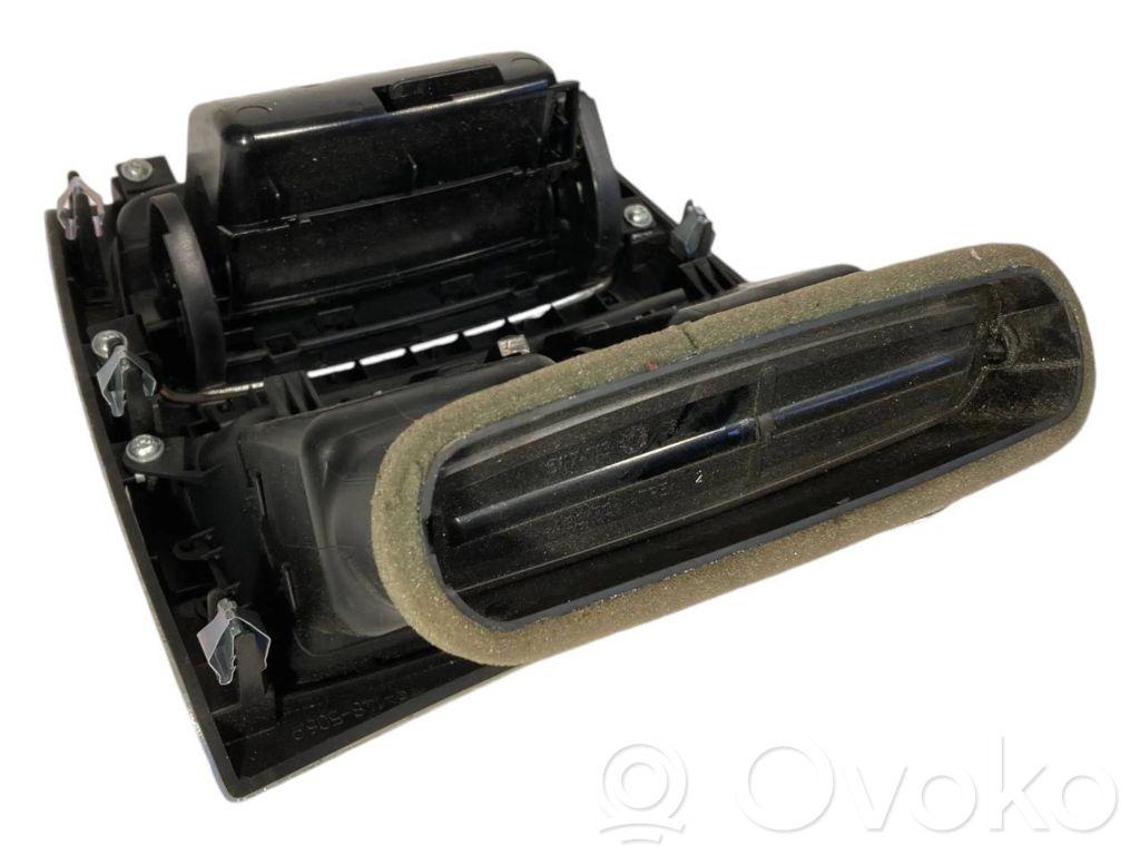 Aizmugurējā gaisa - ventilācijas reste