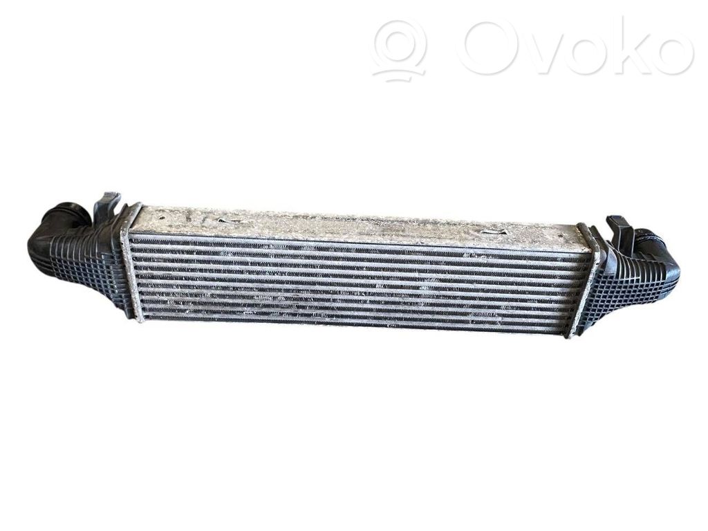 Starpdzesētāja radiators