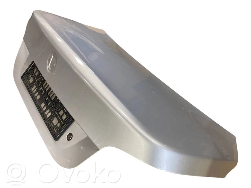 Aizmugurējais pārsegs (bagāžnieks)