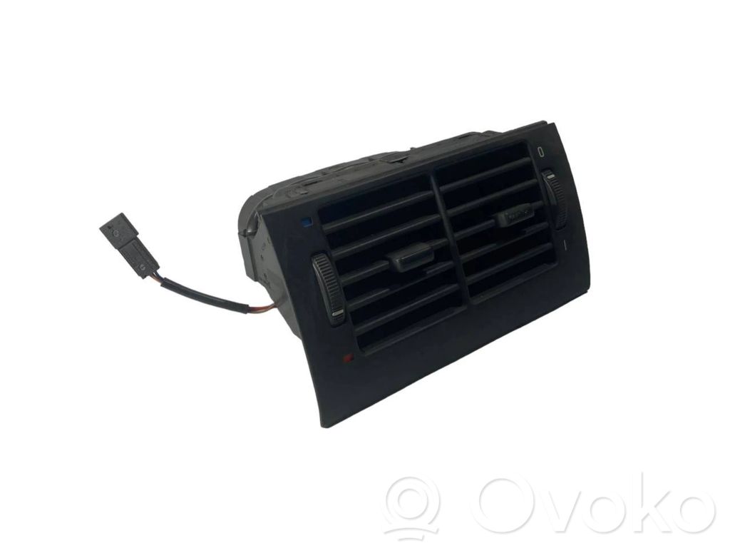 Aizmugurējā gaisa - ventilācijas reste