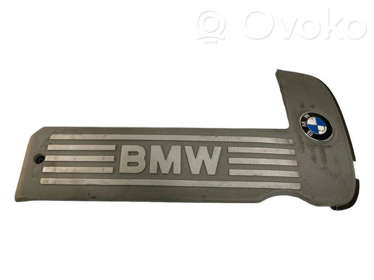 Dzinēja pārsegs (dekoratīva apdare)