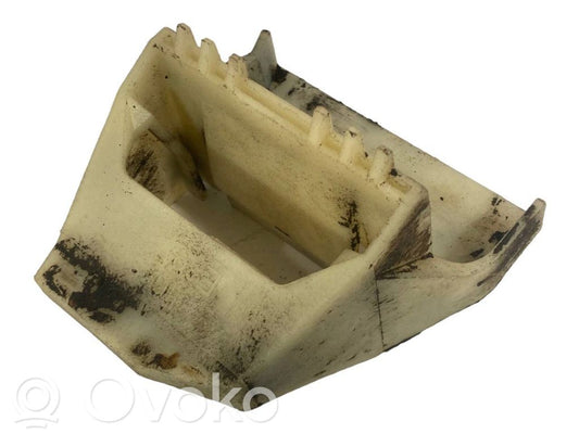 Держатель/кронштейн радиатора(ов)