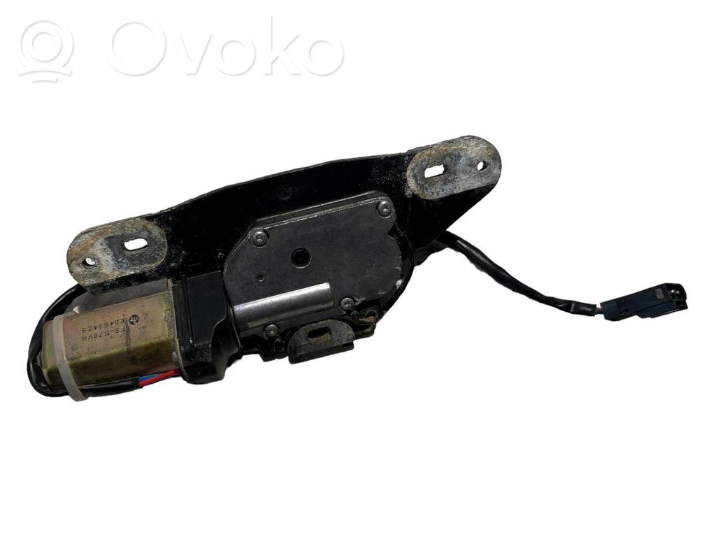 Aizmugurējā pārsega slēdzene