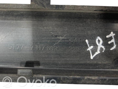 Front sill trim (inner)