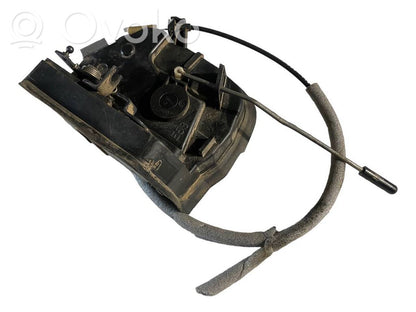 Aizmugurē slēdzene