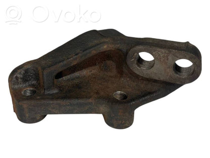 Pārnesumkārbas stiprinājuma kronšteins