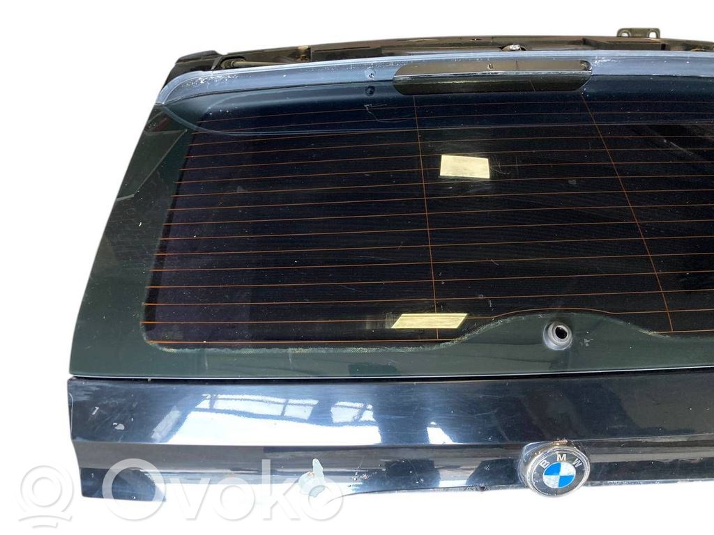 Aizmugurējais pārsegs (bagāžnieks)