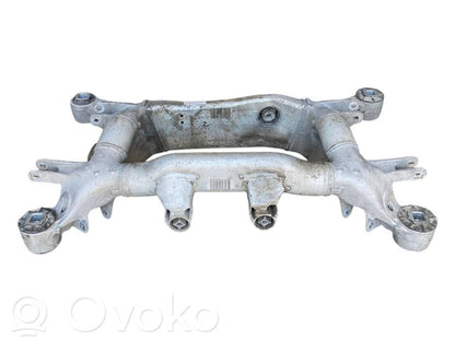 Pusrāmis aizmugurējais / priekšējais