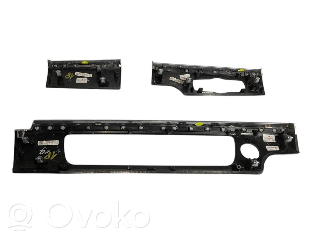 Salona dekoratīvās apdares komplekts