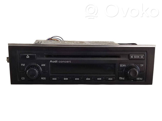 Radio / CD/DVD atskaņotājs / navigācija