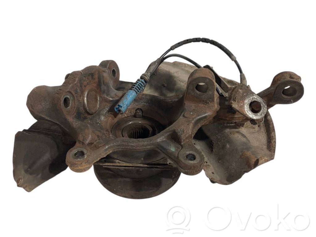 Priekšējā riteņa rumbas vārpstas šarnīrs (stupica, capfa)