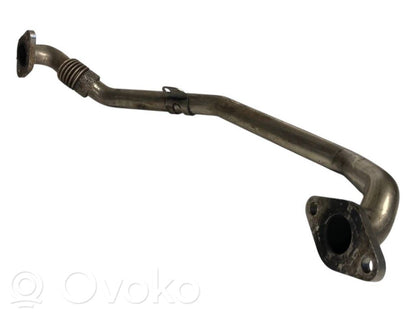 Caurulīte (-es) / šļūtene (-es)