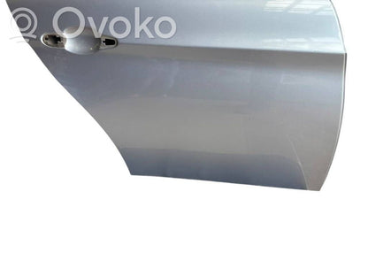 Aizmugurējās durvis