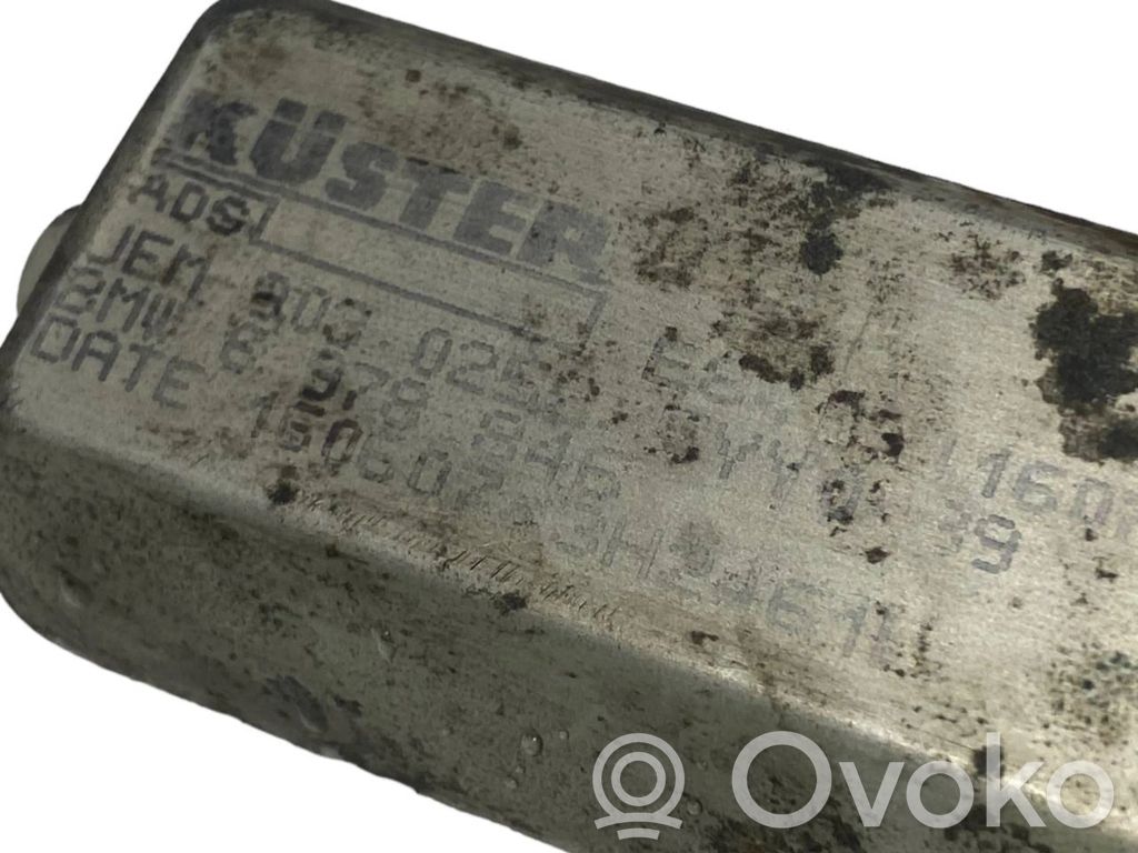 Priekšpusē elektriskā loga pacelšanas mehānisma komplekts