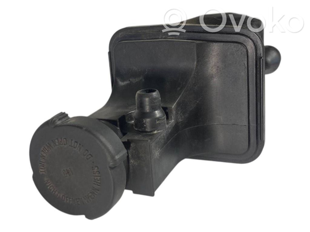 Dzesēšanas šķidruma izplešanās tvertne