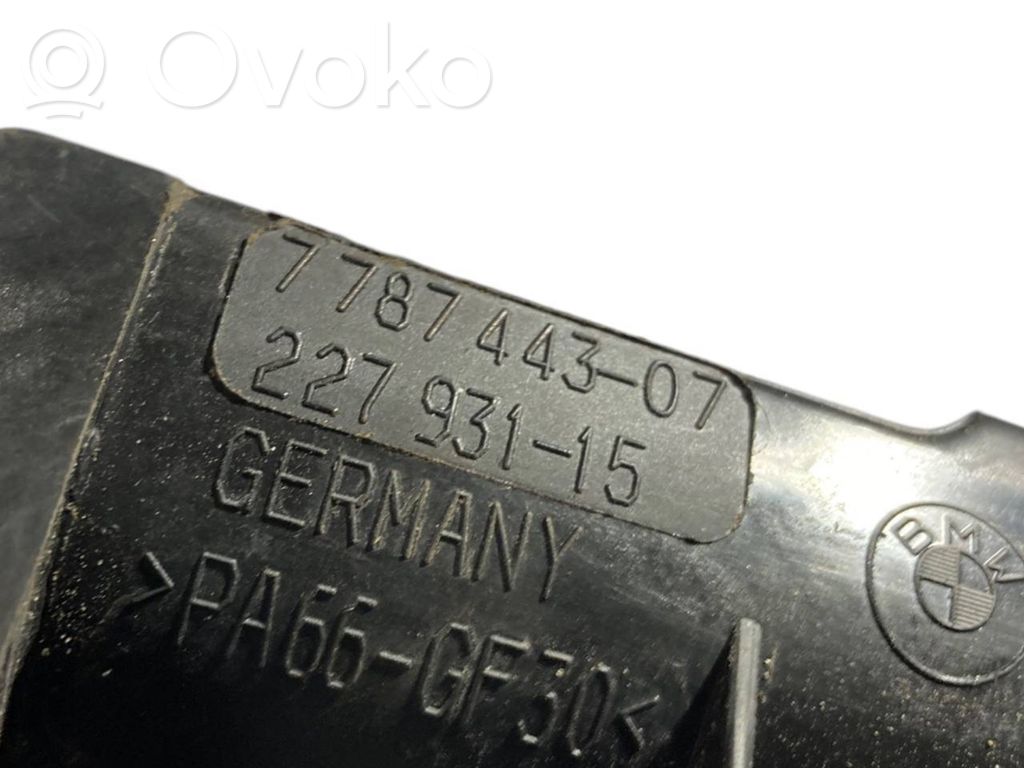 Нижняя часть радиаторной панели (телевизора)