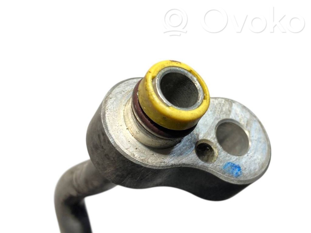 Air conditioner pipe(s) / hose(s)