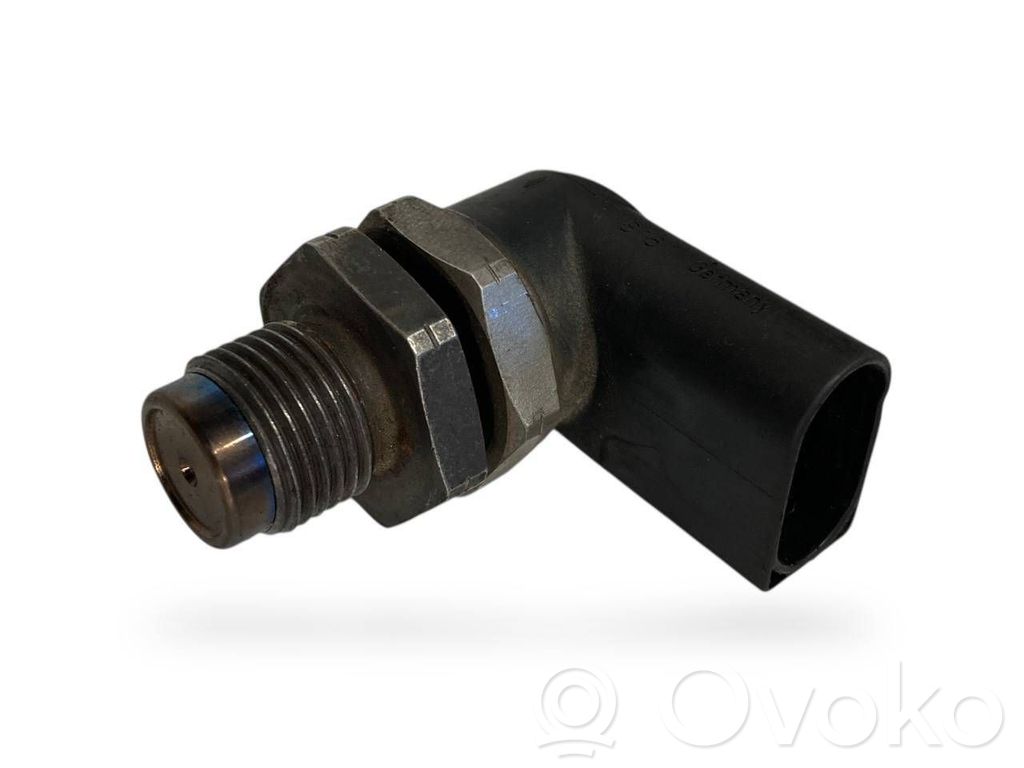 Манометр давления топлива