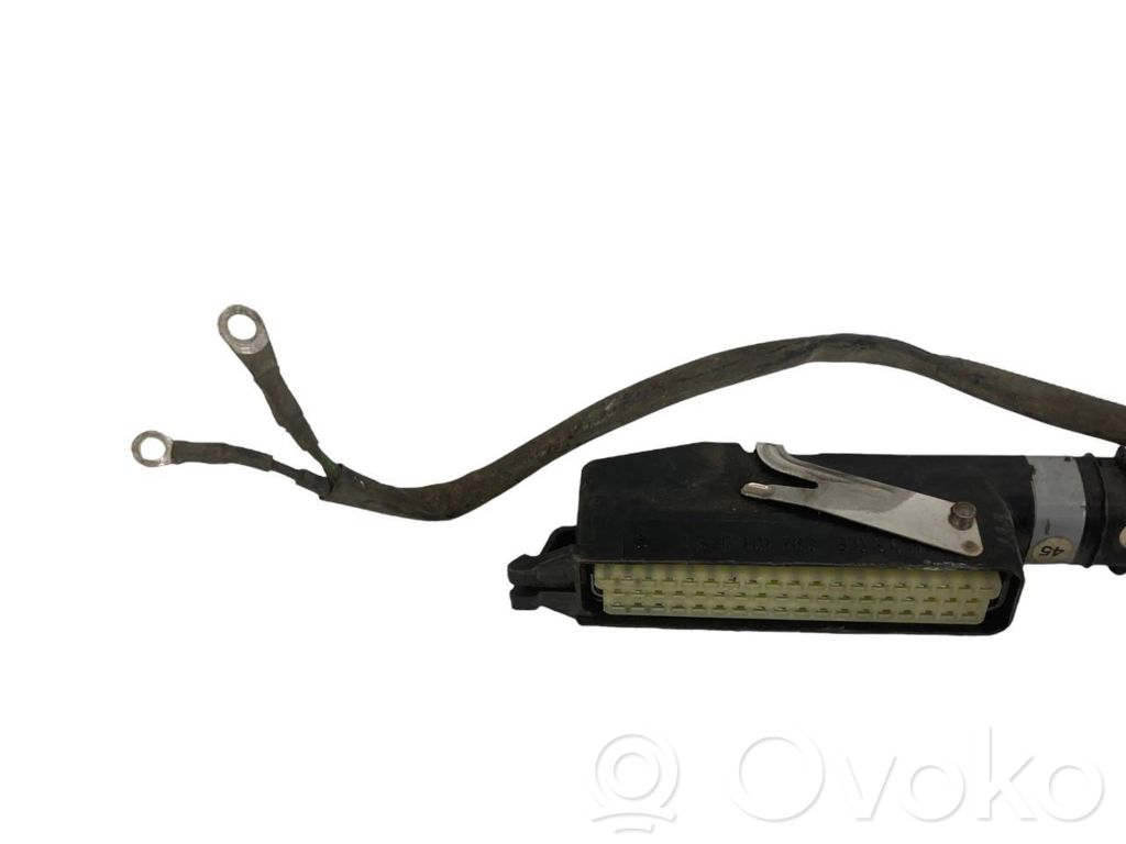 Dzinēja vadu instalācija