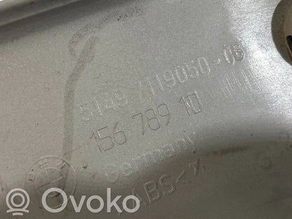 Augšējā dekoratīvā apdare (pie loga)