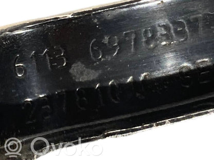 Aizmugurējā pārsega eņģe (-ess)